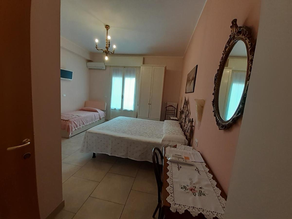 La Casa Di Catia Hotel ฟลอเรนซ์ ภายนอก รูปภาพ